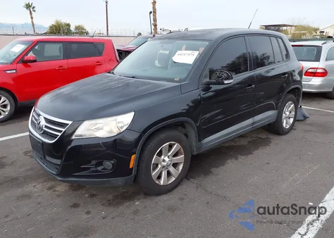 2010 Volkswagen Tiguan S из США, поврежденный, VIN WVGAV7AX9AW523778